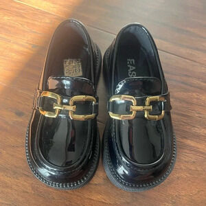 Black patent faux leather loafers with gold buckle- NWOT size 9 US-fashionable